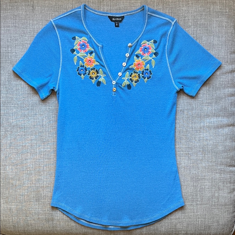 Alp N Rock Blue Floral Short Sleeve Henley Top Shirt S